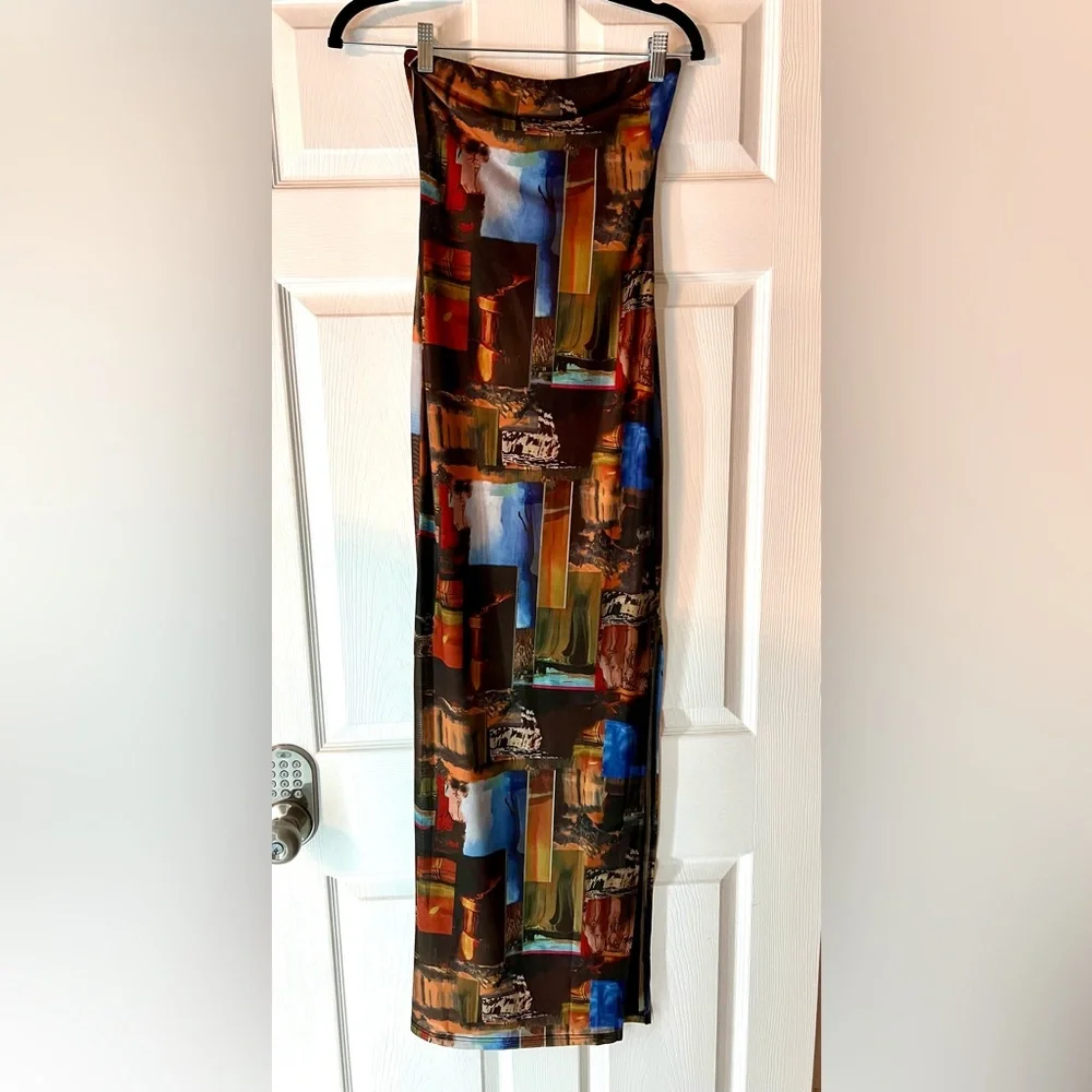 Estella Abstract Multi-Color Printed Maxi Dress. - Picture 4 of 5
